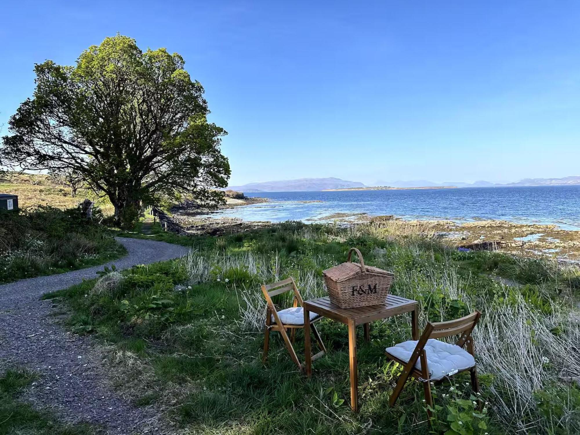 Corry Lodge Estate - Sheperds Huts Or Container Stays With Sea View Broadford (Isle of Skye) Dış mekan fotoğraf