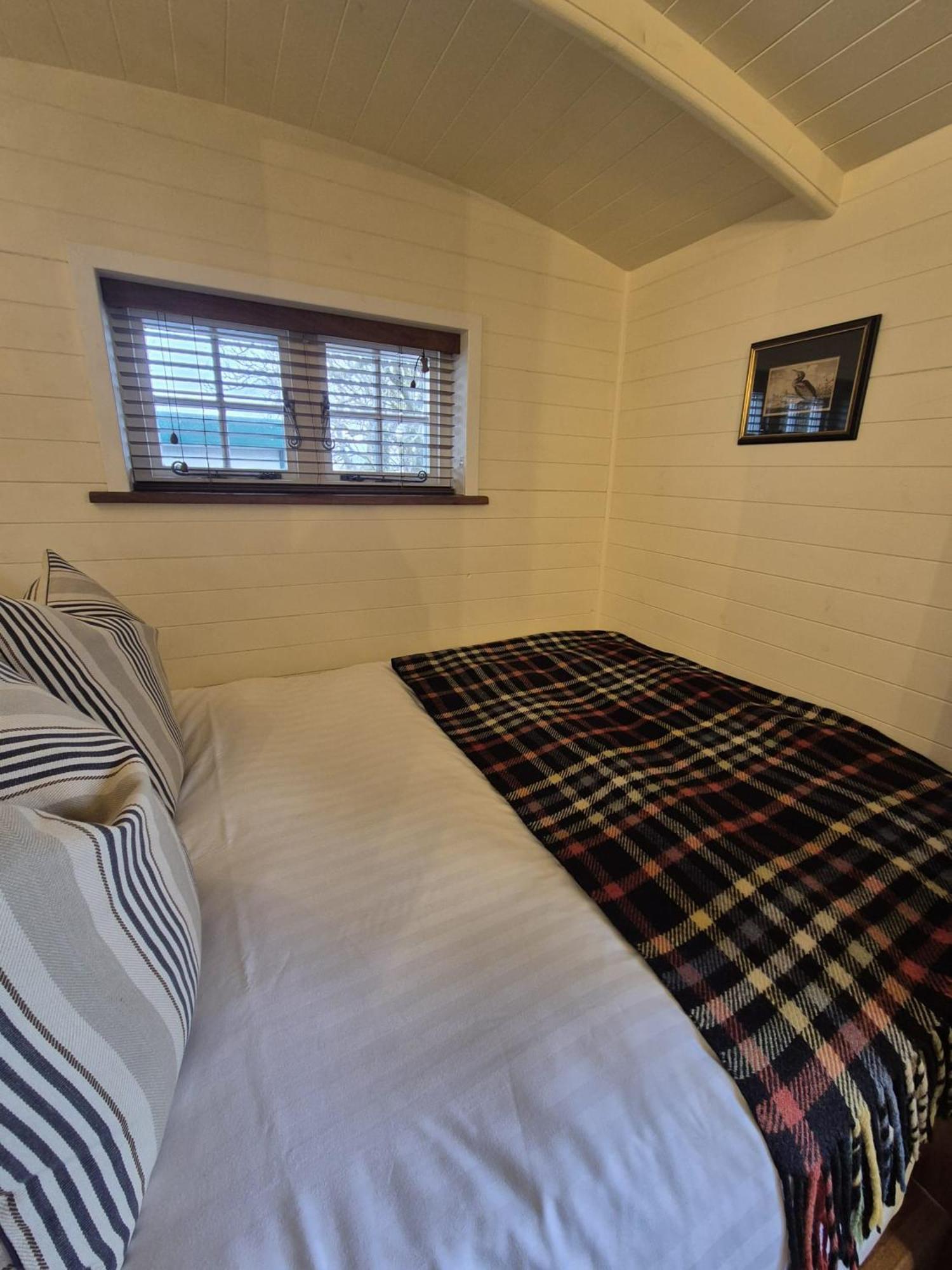 Corry Lodge Estate - Sheperds Huts Or Container Stays With Sea View Broadford (Isle of Skye) Dış mekan fotoğraf
